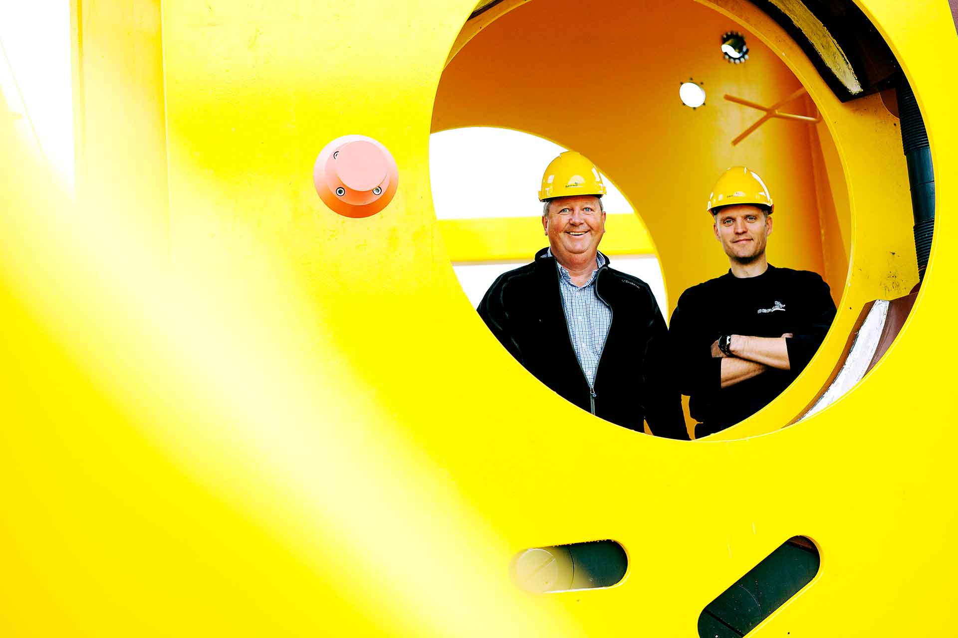 CEO at Depro AS, Kåre Stokkeland and a employee in the world largest Clamp connector